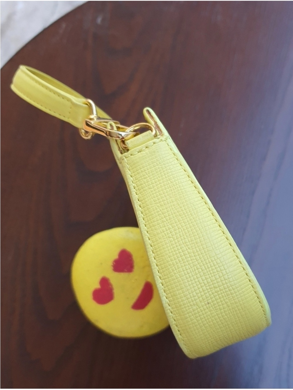 MCM - RARE Mini Yellow Pochette - Picture 7 of 9